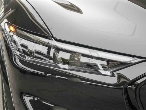 Used 2025 Ford Mustang Mach-E Premium image 4