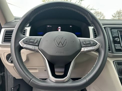 Used 2023 Volkswagen Atlas SE AWD/4WD image 7