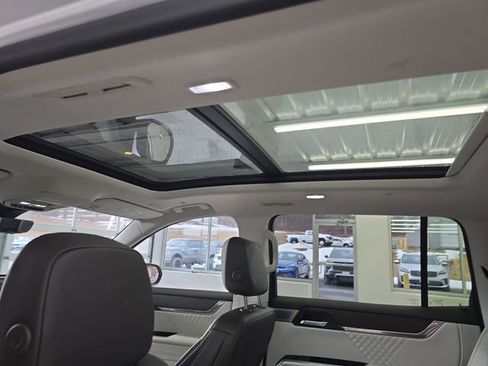 Certified 2024 GMC Acadia Denali w/ Super Cruise Package image 13