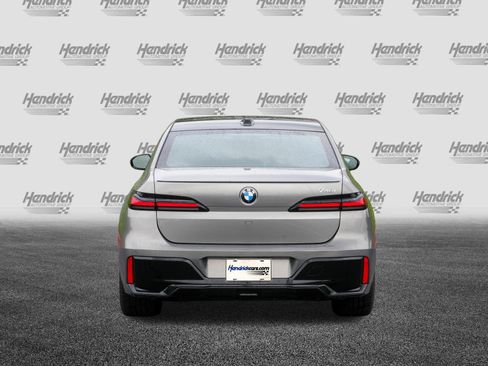 Certified 2023 BMW 740i RWD image 7