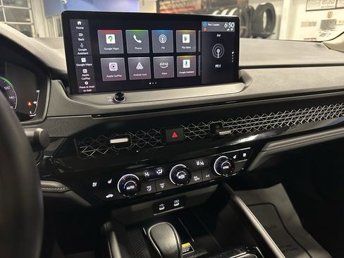 Used 2023 Honda Accord Touring image 10