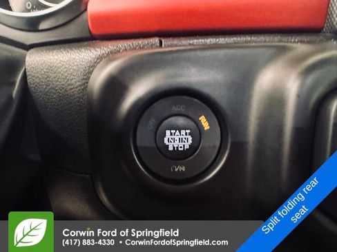 Used 2022 Jeep Wrangler Unlimited Rubicon w/ Cold Weather Group image 27