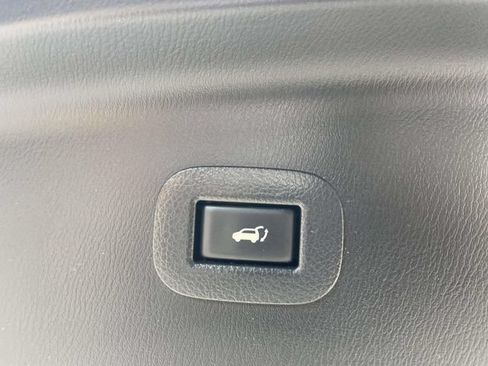 Used 2019 Nissan Armada Platinum w/ Captain's Chairs Package AWD/4WD image 11