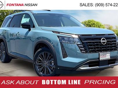 New 2026 Nissan Pathfinder SL w/ SL Premium Package (P04)
