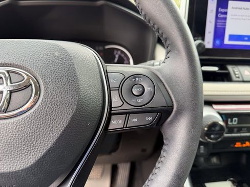 Used 2024 Toyota RAV4 XLE Premium image 10