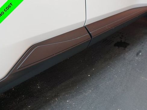 Used 2023 Nissan Rogue S image 85