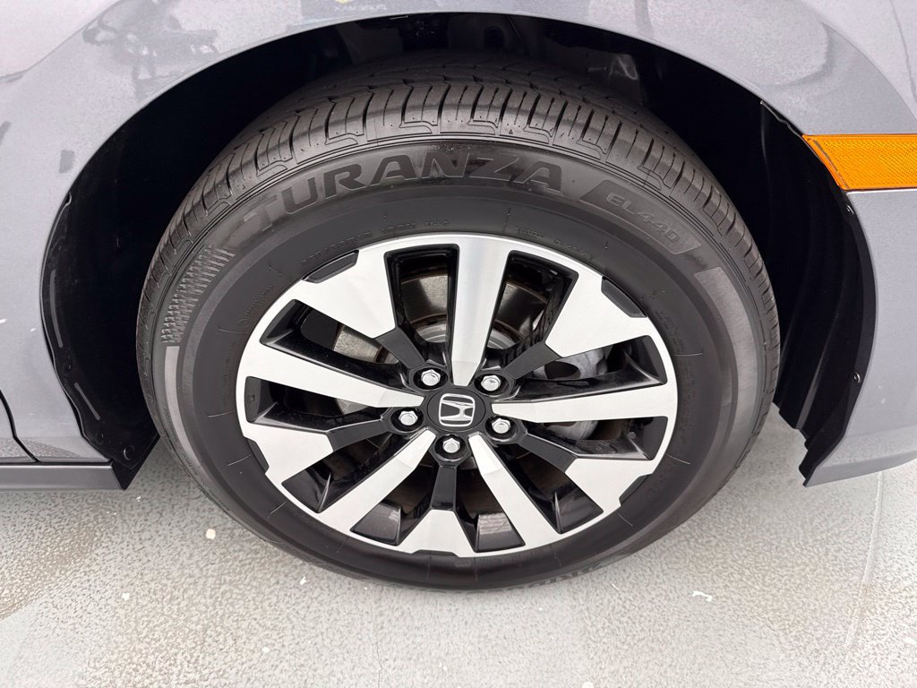Used 2025 Honda Odyssey EX-L image 13