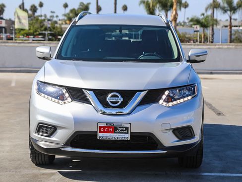 Used 2016 Nissan Rogue SV FWD image 3