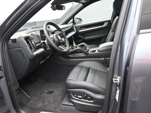 New 2026 Porsche Cayenne Coupe AWD/4WD image 4