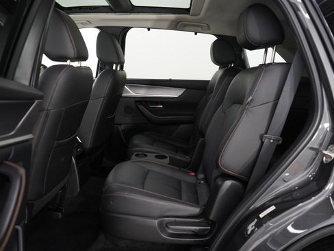 Used 2024 MAZDA CX-90 Plug-In Hybrid w/ Premium Pkg image 19