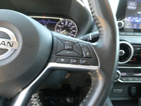 Used 2021 Nissan Sentra SV FWD image 18