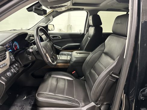 Used 2020 GMC Yukon Denali w/ Open Road Package AWD/4WD image 16