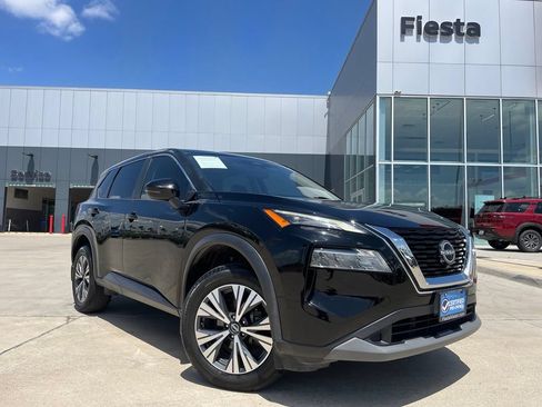 Certified 2022 Nissan Rogue SV FWD image 1