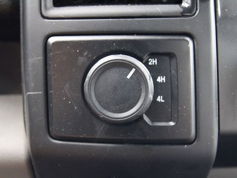 Used 2019 Ford F150 XL w/ Equipment Group 101A Mid AWD/4WD image 24