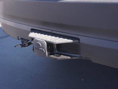 Certified 2019 Toyota Highlander Plus FWD image 11