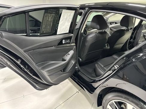 Used 2021 Nissan Maxima 3.5 SV w/ Floor Mat Group FWD image 23