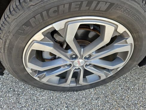 Used 2018 GMC Terrain SLT w/ Preferred Package FWD image 4