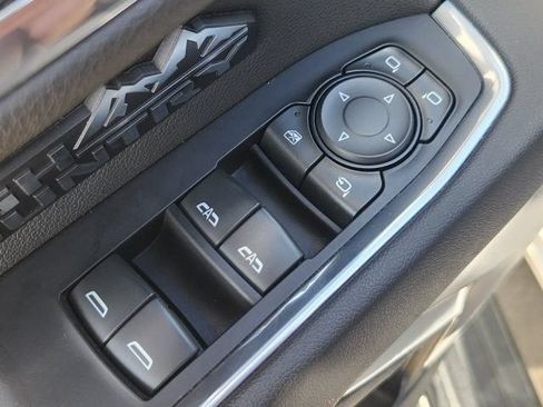 Used 2022 Chevrolet Silverado 1500 High Country w/ High Country Premium Package AWD/4WD image 22