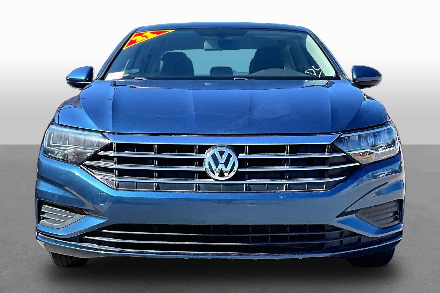 Used 2021 Volkswagen Jetta SE FWD image 3