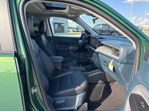 New 2025 Ford Maverick Lariat w/ Black Appearance Package image 21