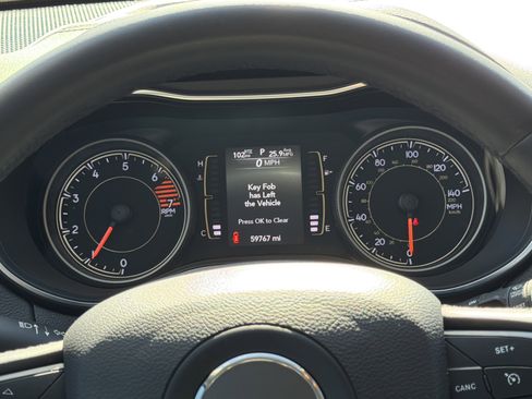 Used 2020 Jeep Cherokee Latitude Plus w/ Comfort/Convenience Group image 27