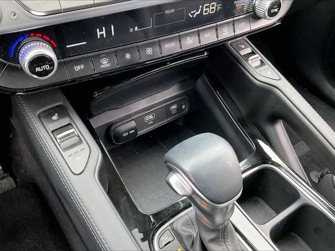 Used 2024 Kia Telluride SX Prestige w/ Towing Package image 35