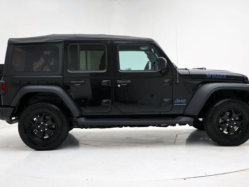 Used 2023 Jeep Wrangler Unlimited w/ Cold Weather Group image 2