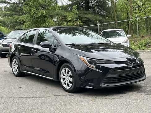 Used 2024 Toyota Corolla LE FWD image 25