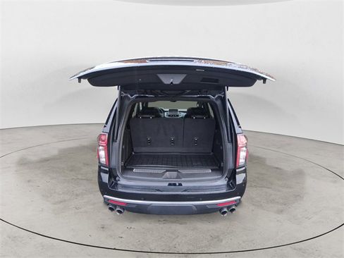 Used 2021 Chevrolet Tahoe High Country w/ Premium Package image 16