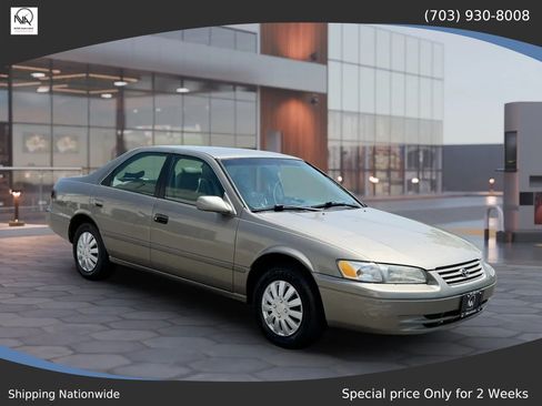 Used 1998 Toyota Camry LE FWD image 2