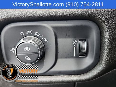Used 2022 RAM 1500 Big Horn AWD/4WD image 14