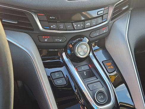 Used 2022 Acura TLX image 16