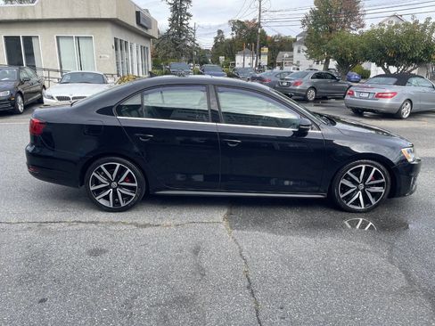 Used 2013 Volkswagen Jetta GLI Autobahn image 9