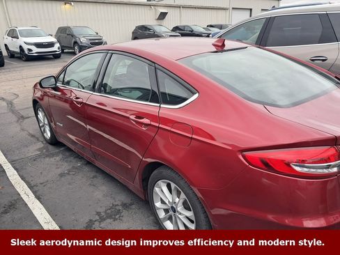 Used 2019 Ford Fusion SE image 9