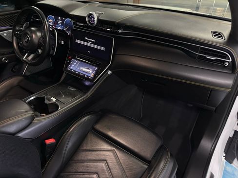 Used 2023 Maserati Grecale Trofeo image 22