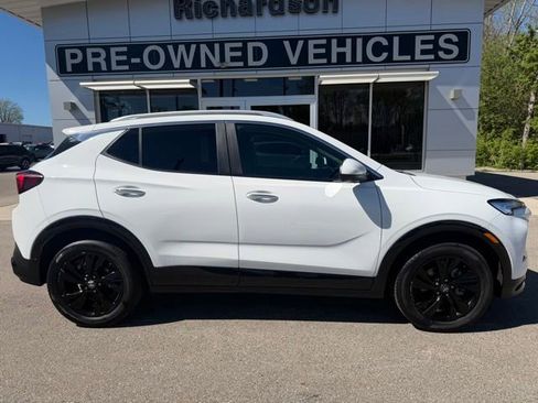 Certified 2024 Buick Encore GX Sport Touring AWD/4WD image 2