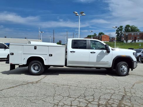 New 2026 GMC Sierra 3500 Pro w/ Convenience Package AWD/4WD image 22