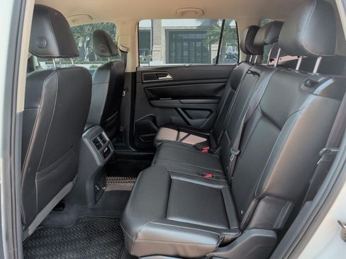 Used 2018 Volkswagen Atlas SE w/ R-Line Package AWD/4WD image 24