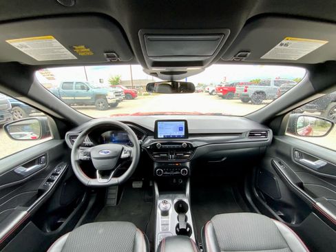 Used 2025 Ford Escape ST-Line AWD/4WD image 29