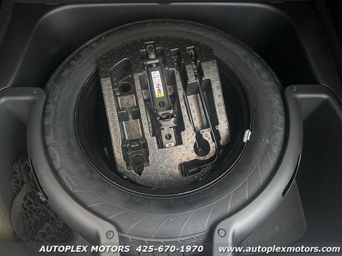 Used 2018 Jeep Grand Cherokee Limited image 11