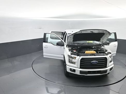 Used 2017 Ford F150 XLT w/ Equipment Group 302A Luxury AWD/4WD image 44