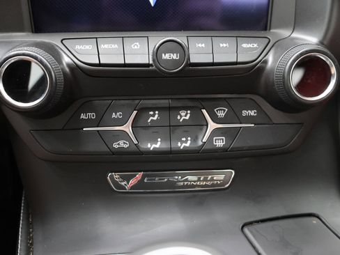 Used 2019 Chevrolet Corvette Stingray Coupe w/ 1LT RWD image 34