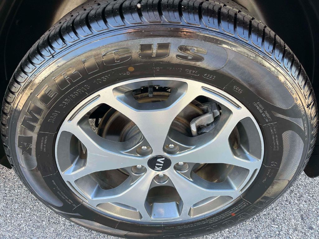 Used 2021 Kia Telluride EX FWD image 40