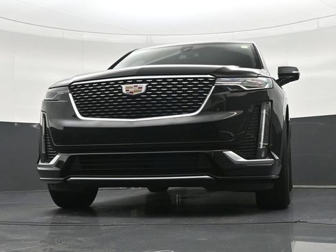 Used 2025 Cadillac XT6 Luxury FWD image 30