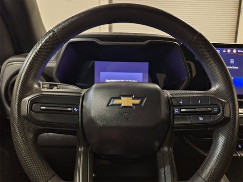 Used 2023 Chevrolet Colorado W/T image 16