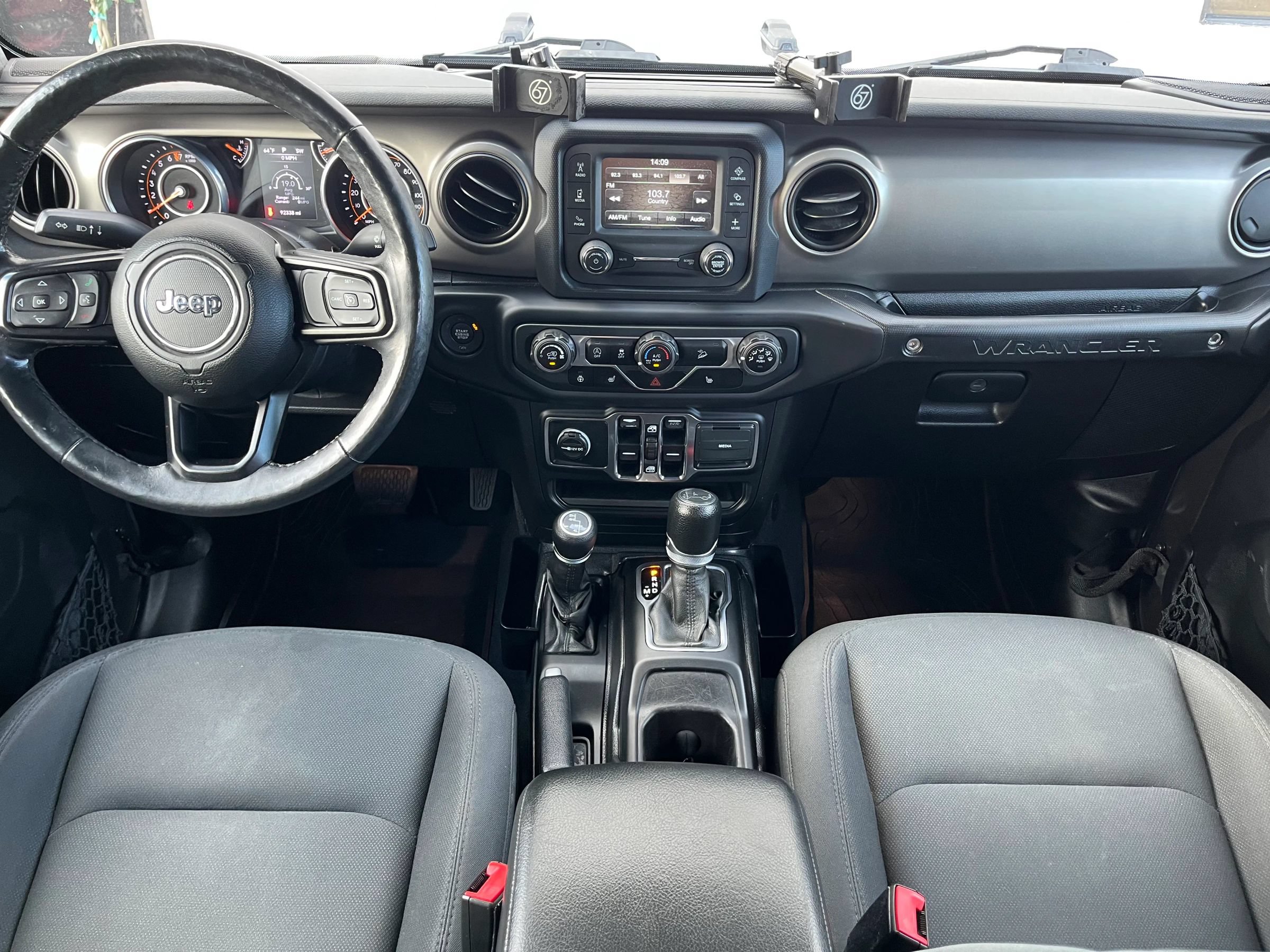 Used 2018 Jeep Wrangler Unlimited Sport S AWD/4WD image 7