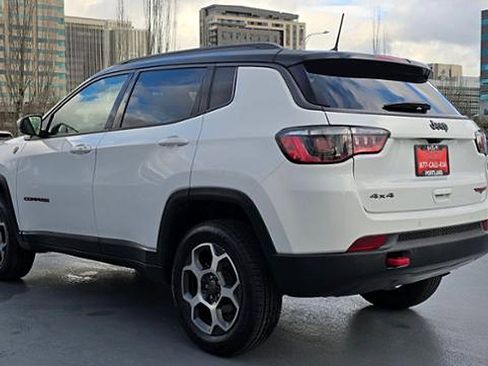 Used 2022 Jeep Compass Trailhawk image 5