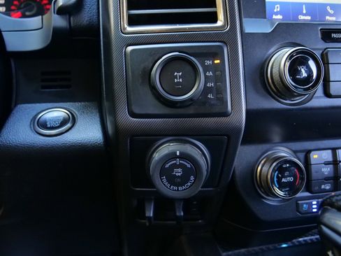 Used 2019 Ford F150 Raptor w/ Equipment Group 802A Luxury image 17