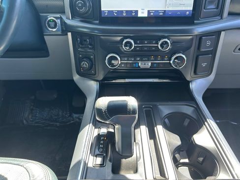 Used 2022 Ford F150 Limited AWD/4WD image 3