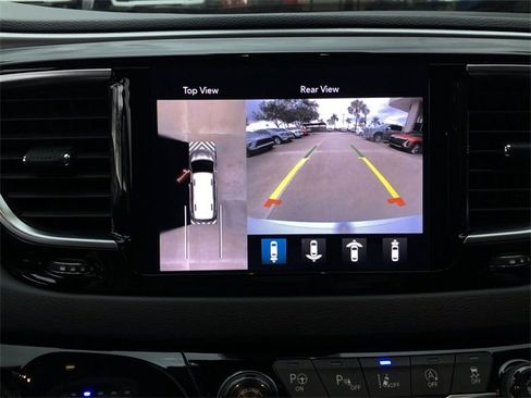 Used 2019 Chrysler Pacifica Touring-L Plus w/ Advanced Safetytec Group image 25